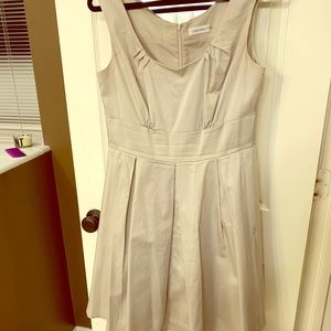 Quality neutral Calvin Klein dress